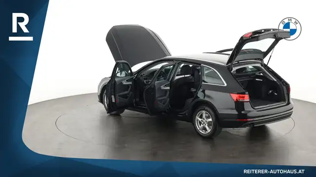 Audi A4 view 10