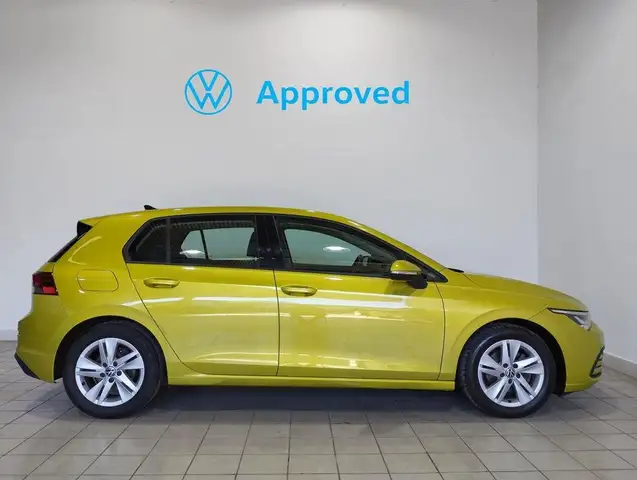 Volkswagen Golf view 3