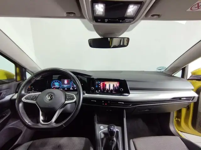 Volkswagen Golf view 4