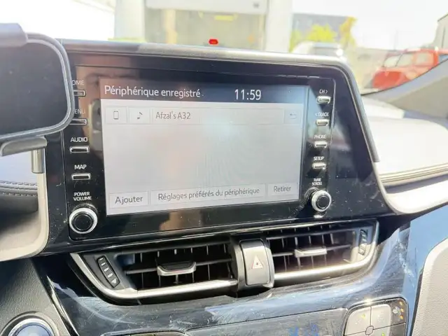 Toyota C-HR view 15