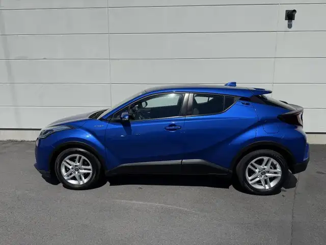 Toyota C-HR view 8