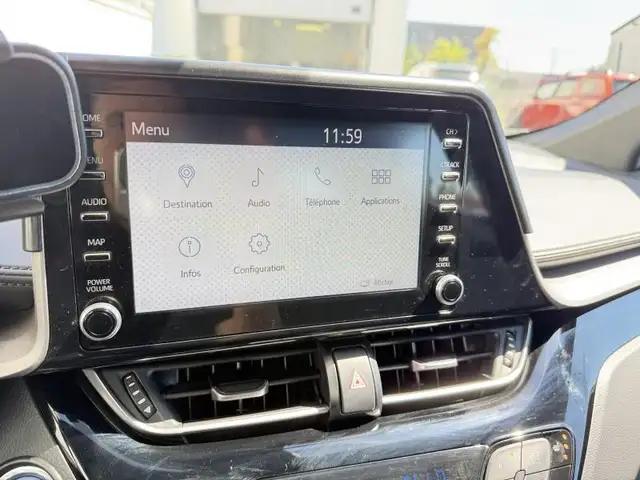 Toyota C-HR view 14