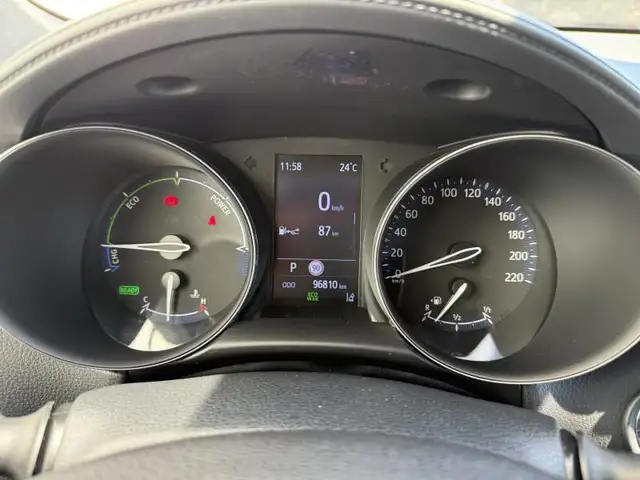 Toyota C-HR view 12