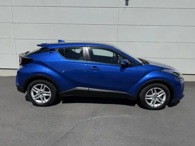 Toyota C-HR view 4