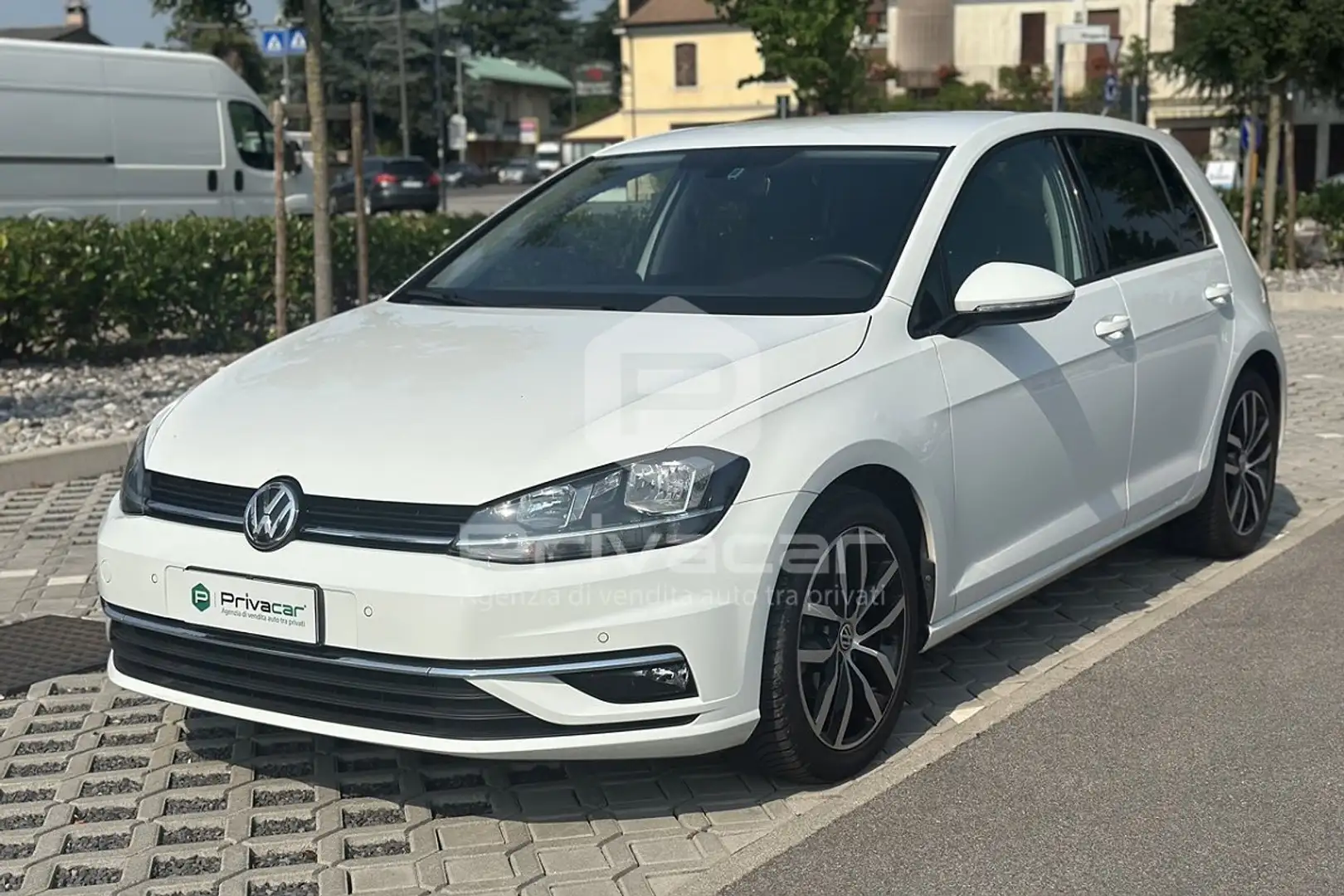 Volkswagen Golf Golf 1.0 TSI 115 CV 5p. Business BlueMotion Techno Blanc - 1