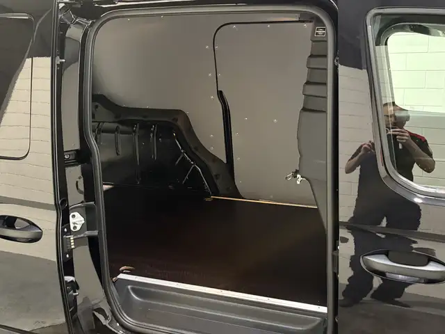 Volkswagen Caddy view 11