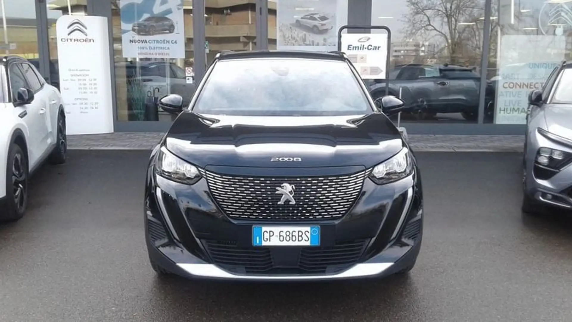 Peugeot 2008 PureTech 100 S&S Allure Nero - 2
