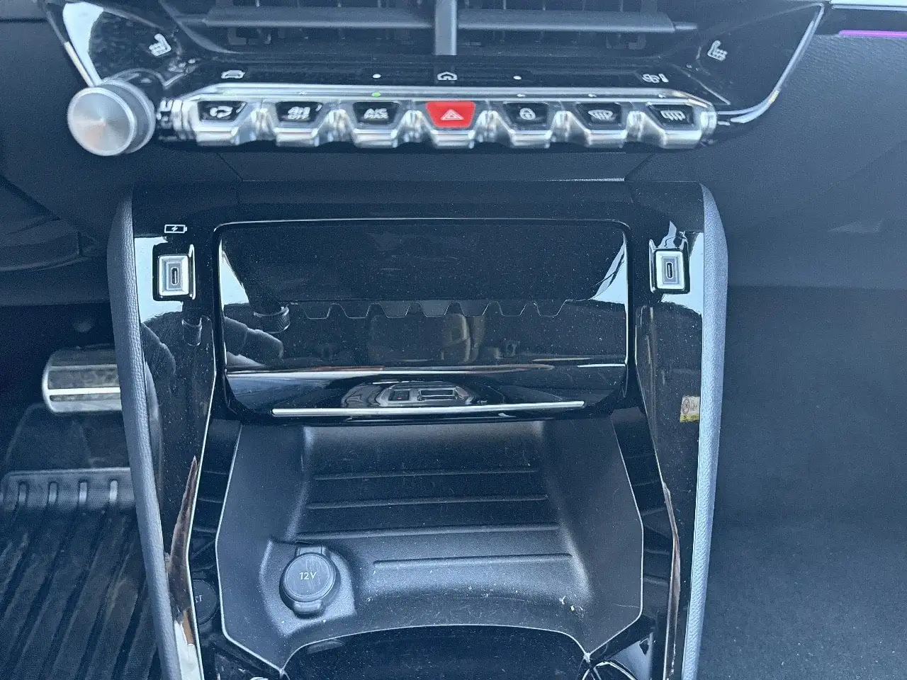 Peugeot 208 GT Hybrid 145 e-DCS6 auto, миниатюра 17