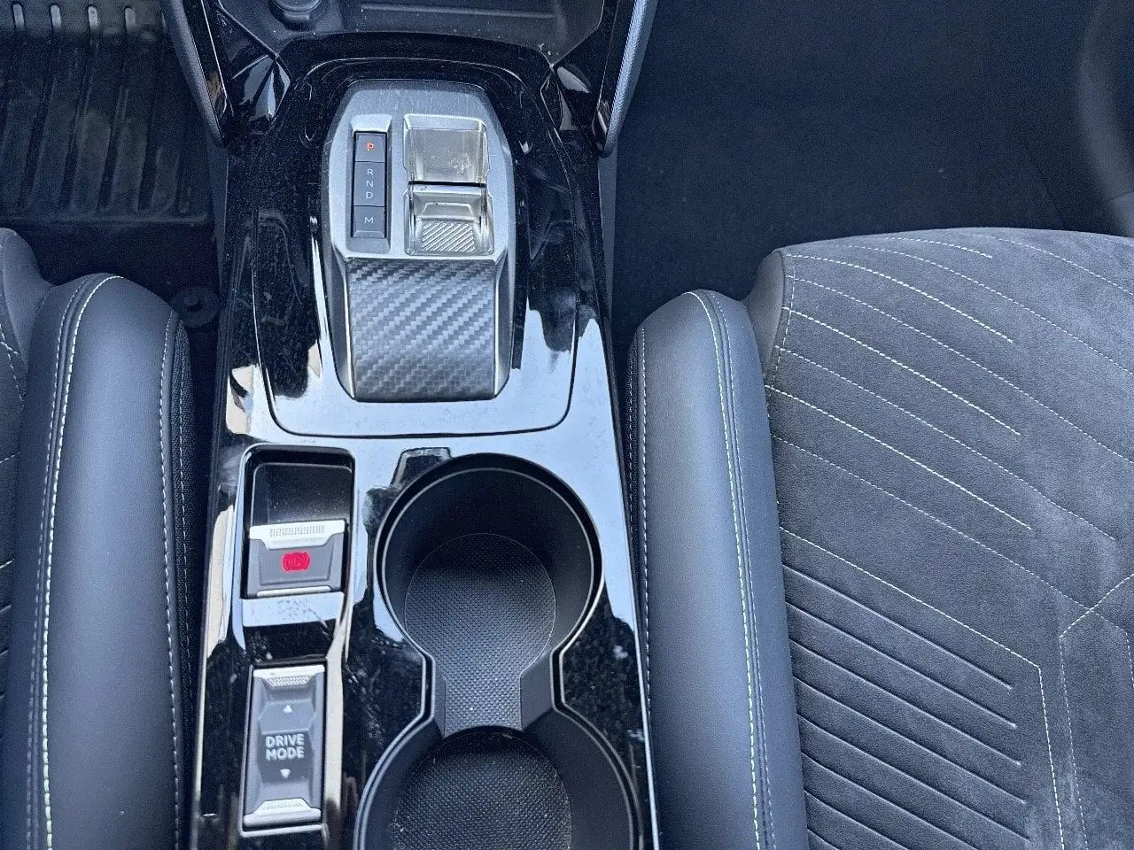 Peugeot 208 GT Hybrid 145 e-DCS6 auto, миниатюра 18