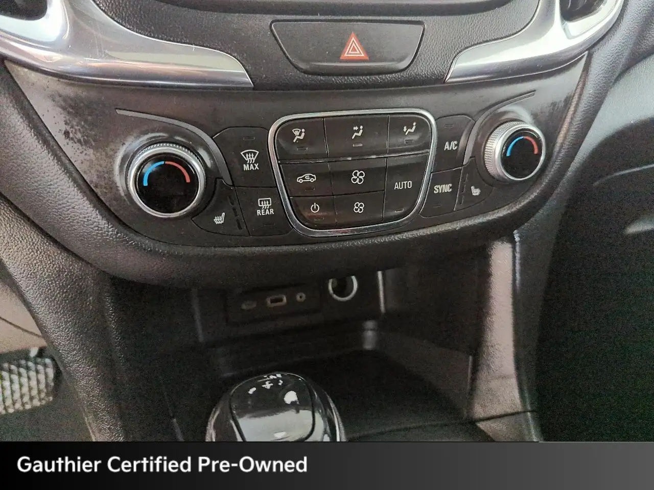 Chevrolet Equinox photo Chevrolet Equinox