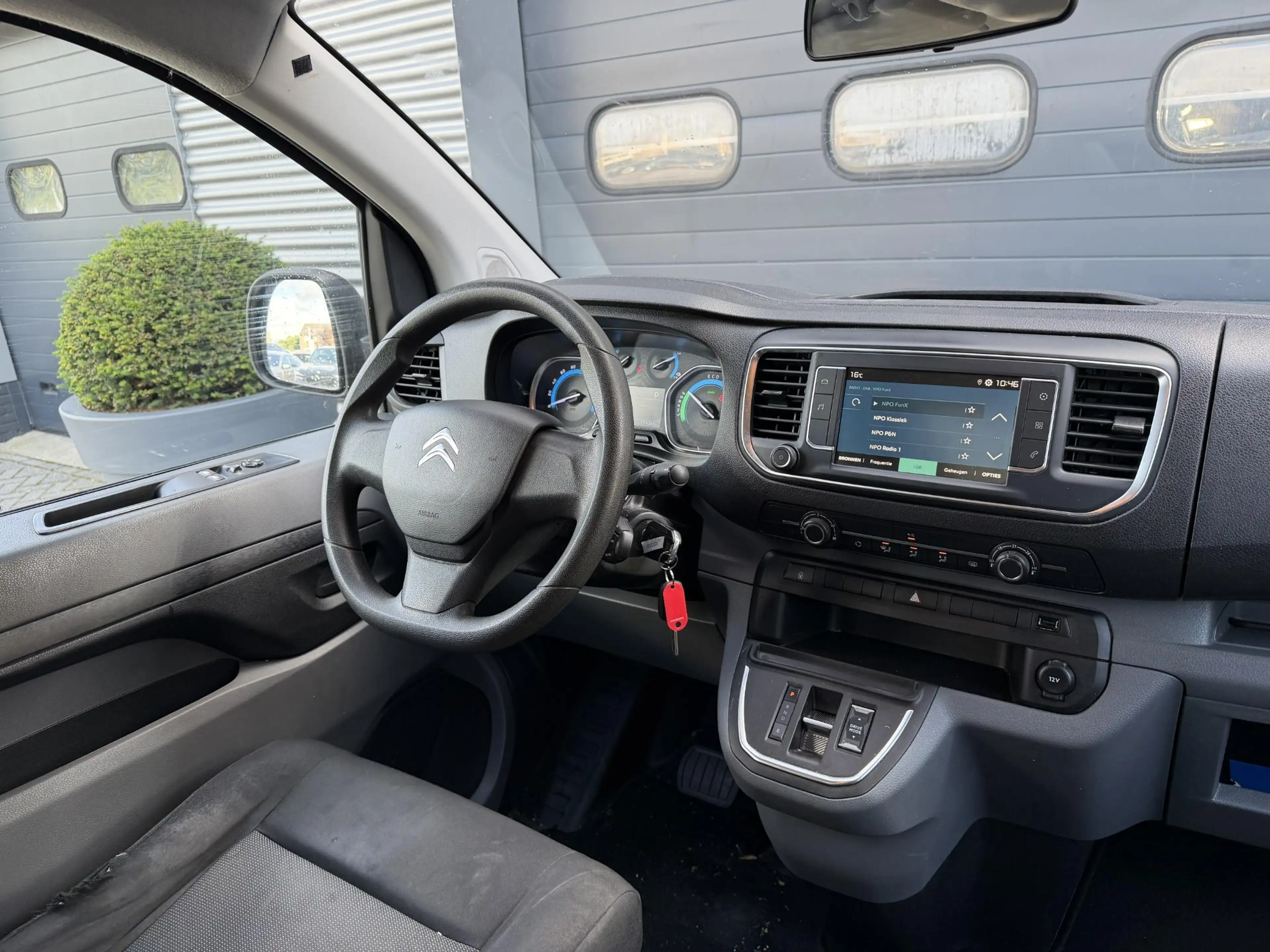 Citroen Spacetourer ë-SpaceTourer 75kWh Business XL 9 Persoons | Navig — photo 3