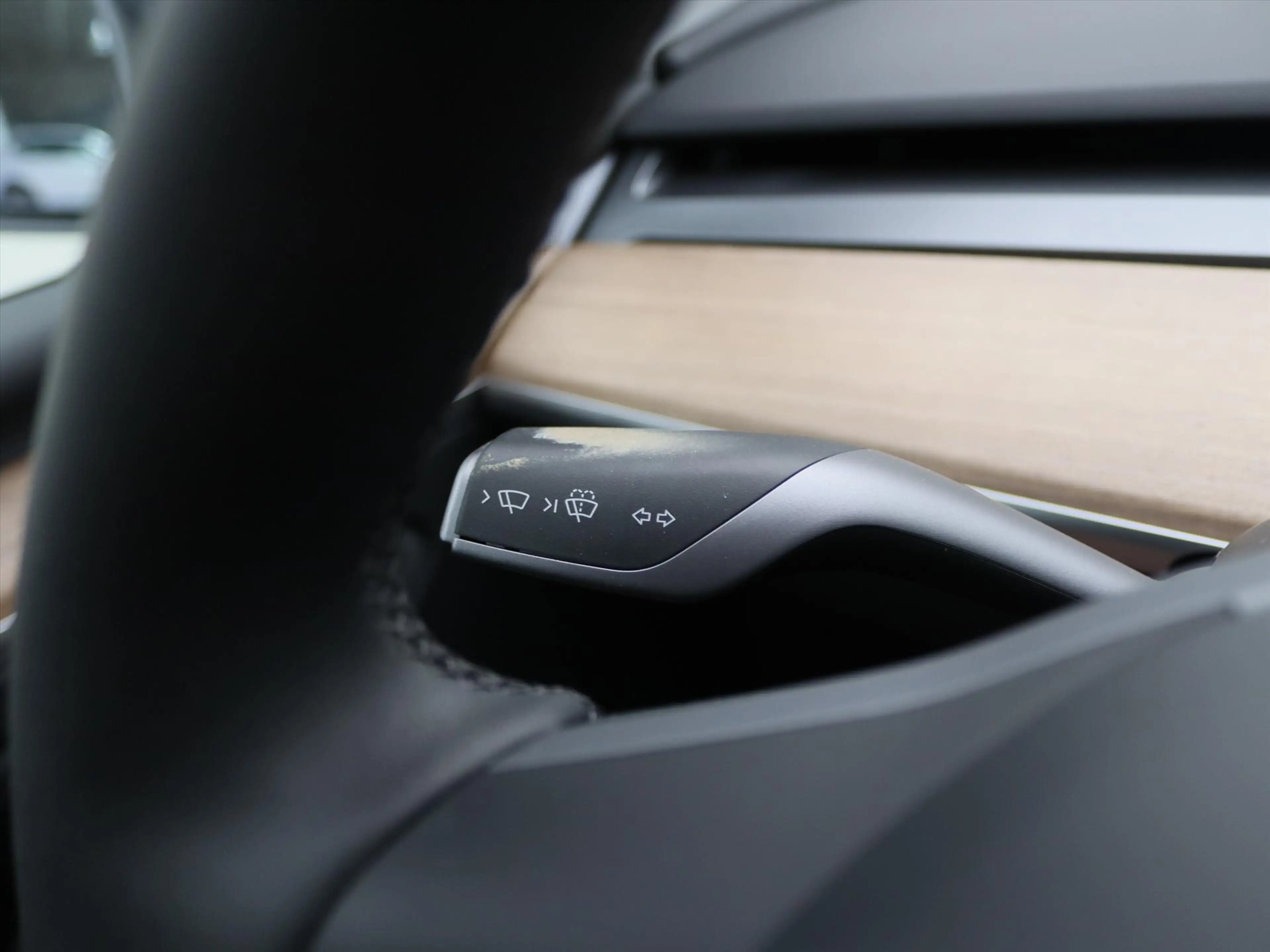 Tesla Model Y Long Range AWD 75kWh 351pk 93.7% SoH [ AMD RYZEN+A — photo 24