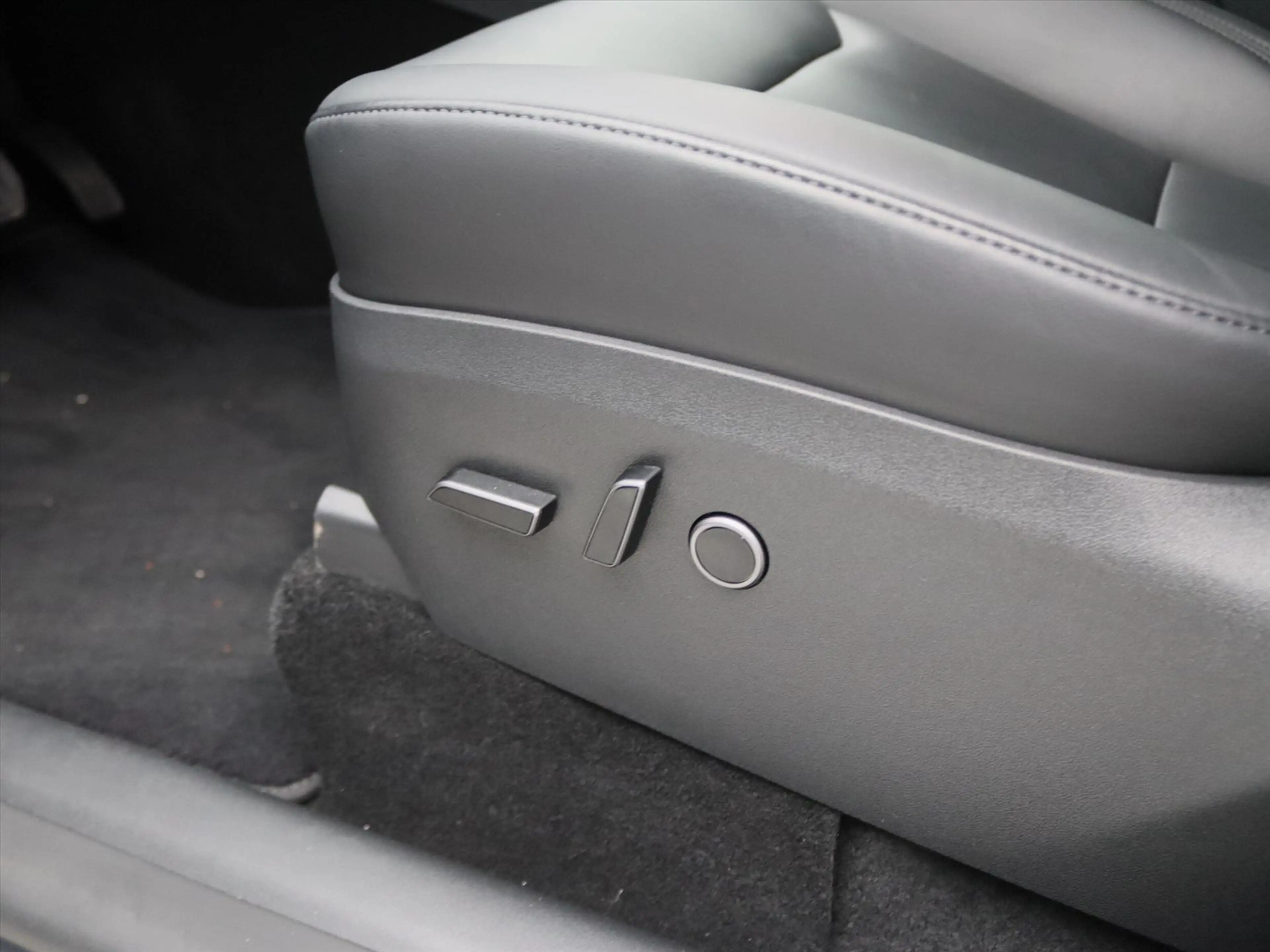 Tesla Model Y Long Range AWD 75kWh 351pk 93.7% SoH [ AMD RYZEN+A — photo 20