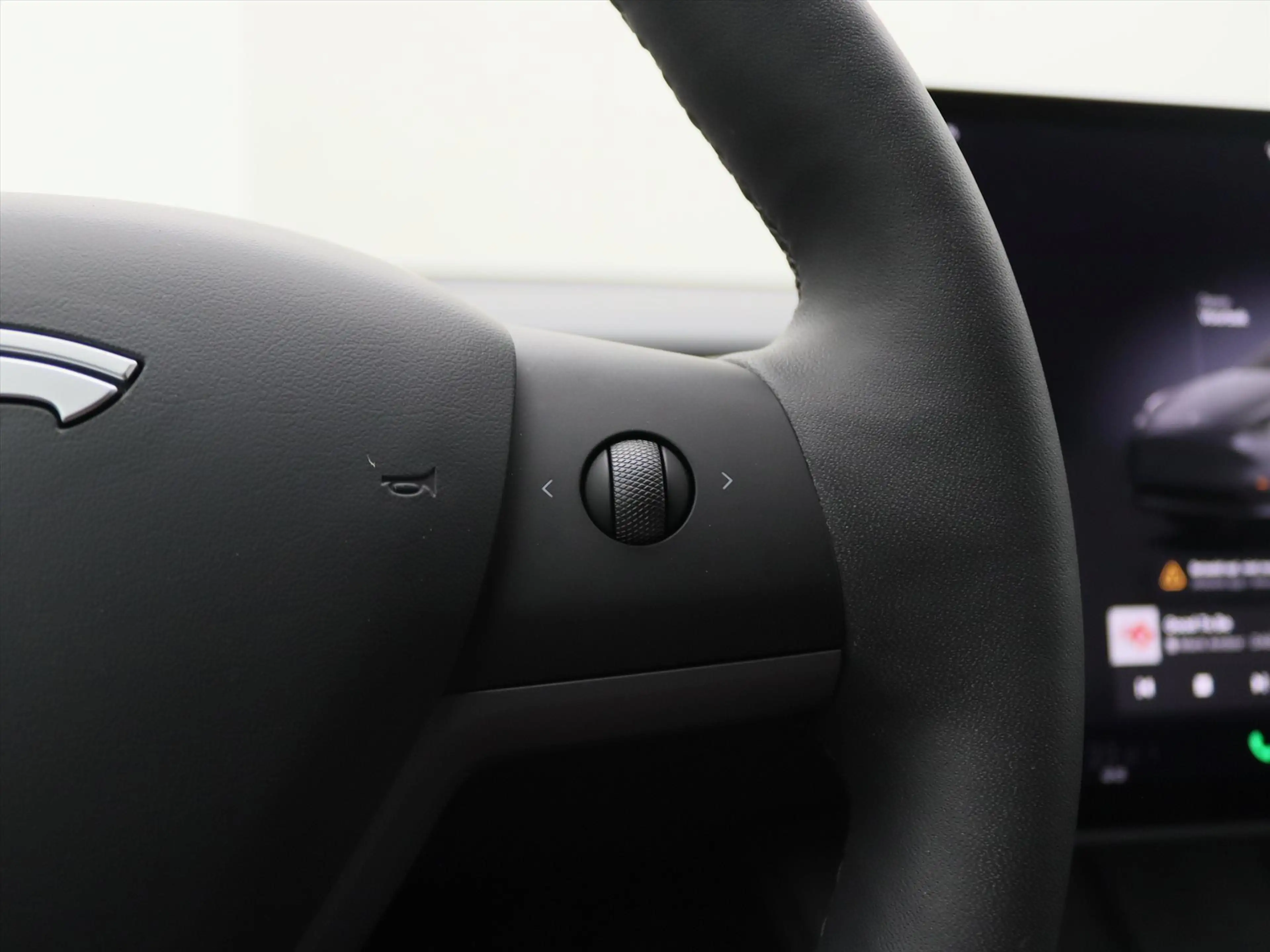 Tesla Model Y Long Range AWD 75kWh 351pk 93.7% SoH [ AMD RYZEN+A — photo 23