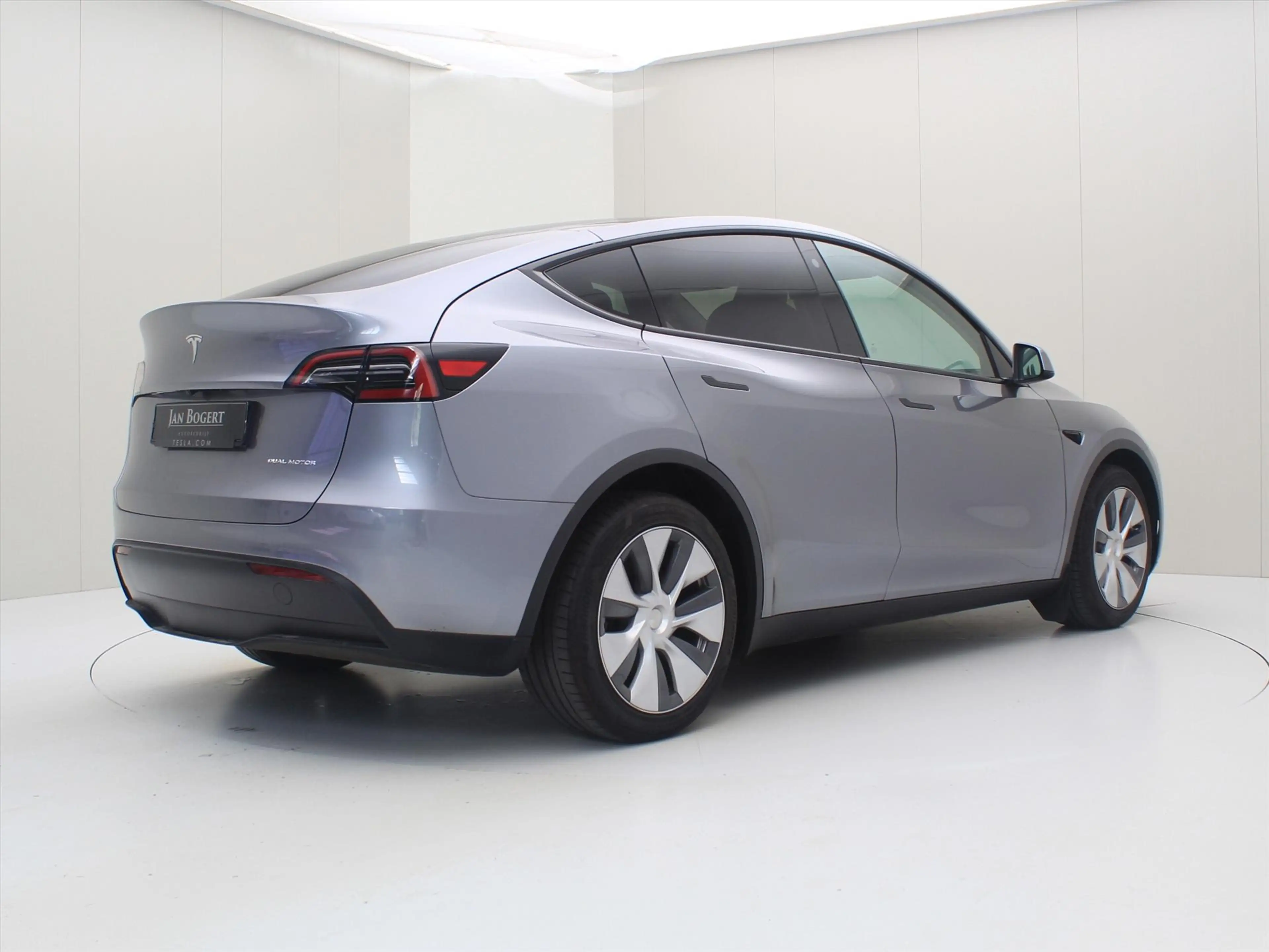 Tesla Model Y Long Range AWD 75kWh 351pk 93.7% SoH [ AMD RYZEN+A — photo 3