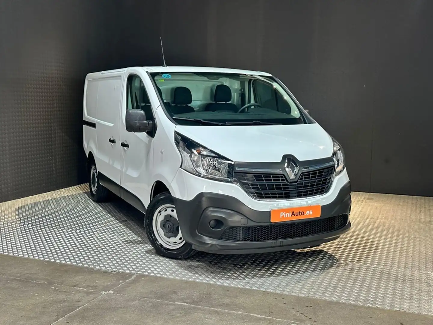 Renault Trafic Furgón 29 L1H1 Energy BluedCi 107kW Blanco - 2