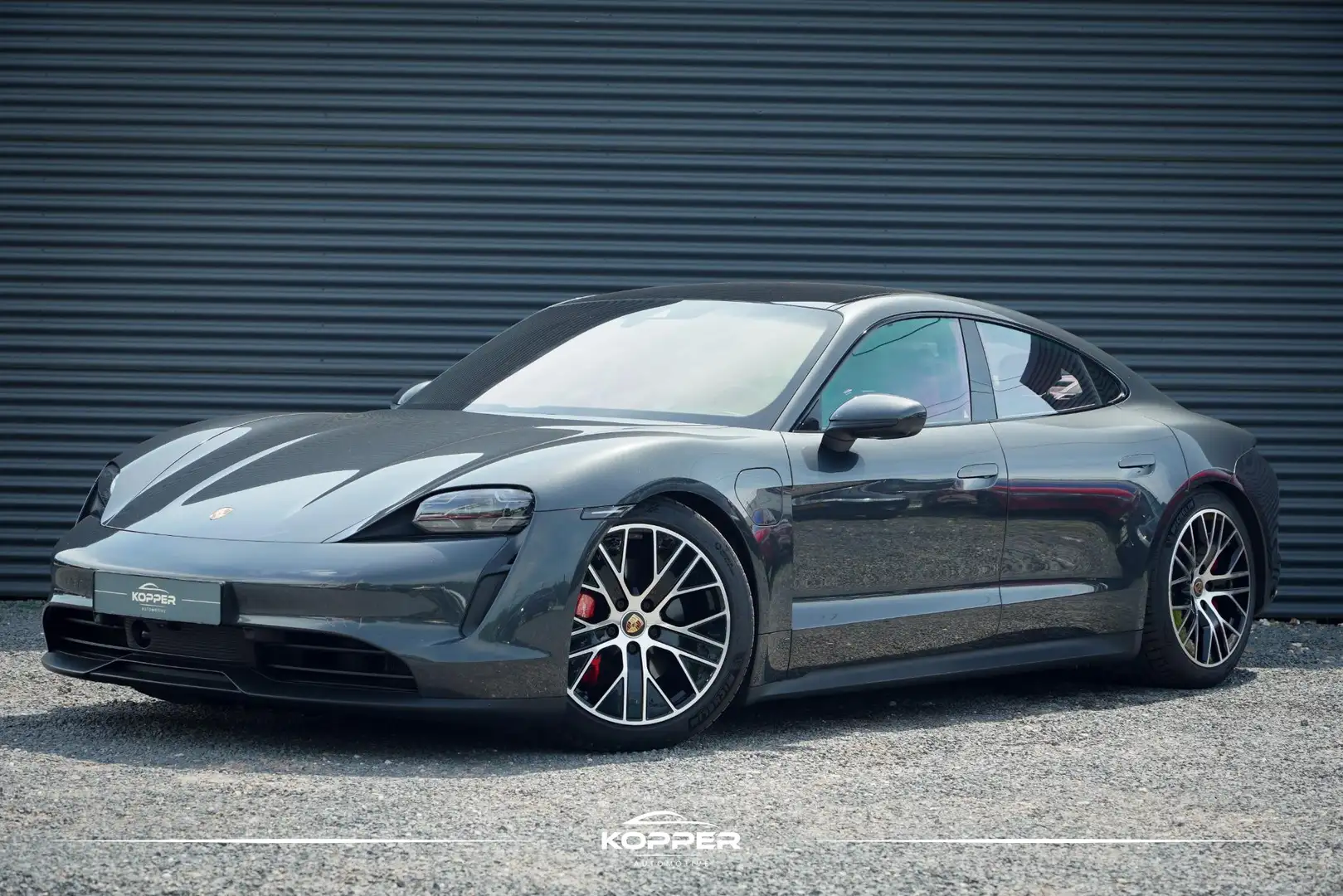 Porsche Taycan 4S Performance 84 kWh / Pano / 4Wiel Sturing / Bos Grijs - 1