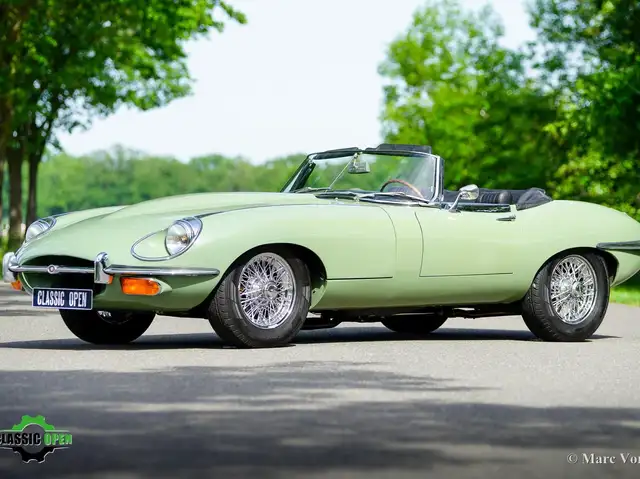 Jaguar E-Type 4.2 Roadster Series 2