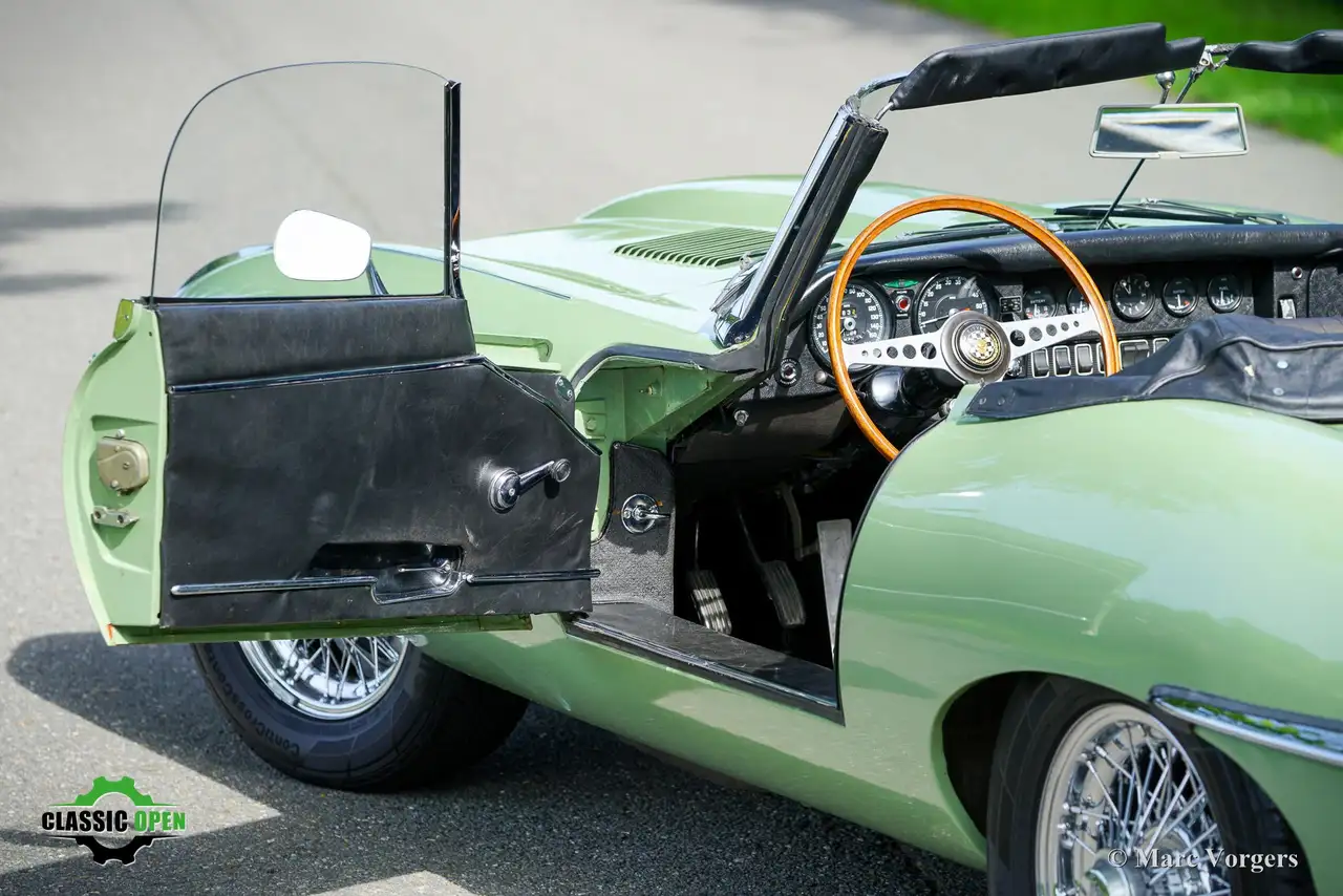 Jaguar E-Type 4.2 Roadster Series 2, foto 4