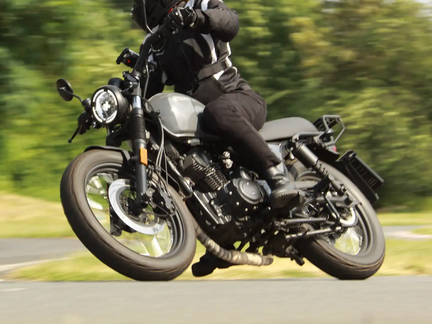 Brixton Cromwell 125 CBS Gris - 2
