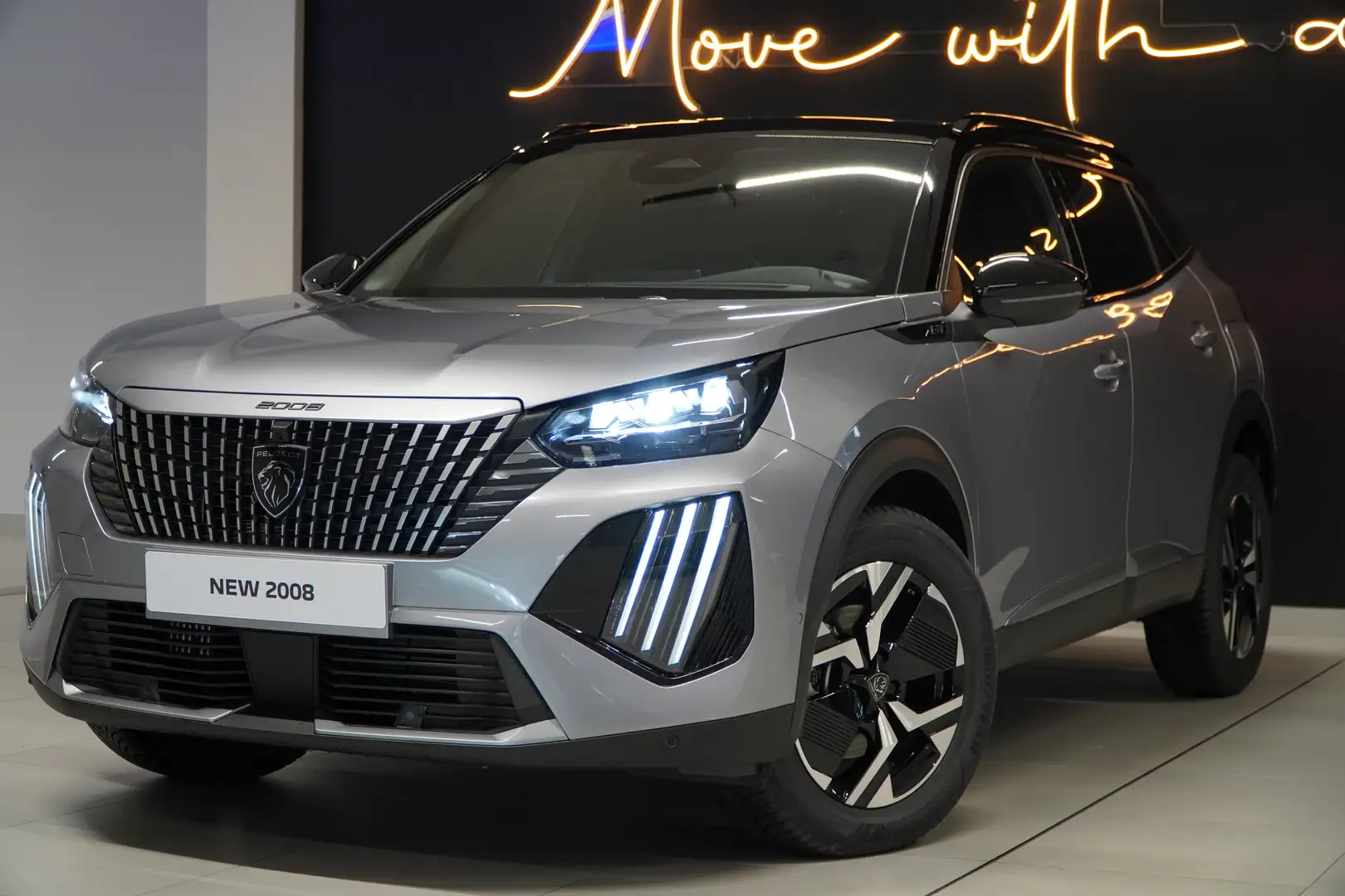 Peugeot 2008 2008 Hybrid 145 e-DSC GT Grau - 1