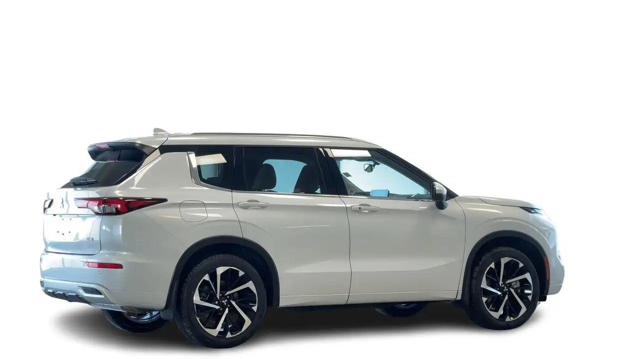 Mitsubishi Outlander снимка Mitsubishi Outlander