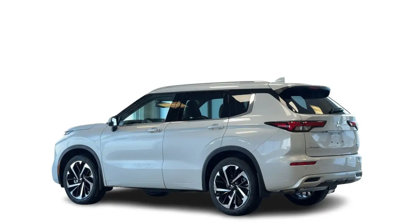 Mitsubishi Outlander снимка Mitsubishi Outlander