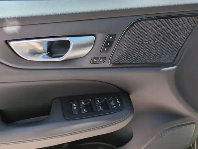 Volvo V60 view 12