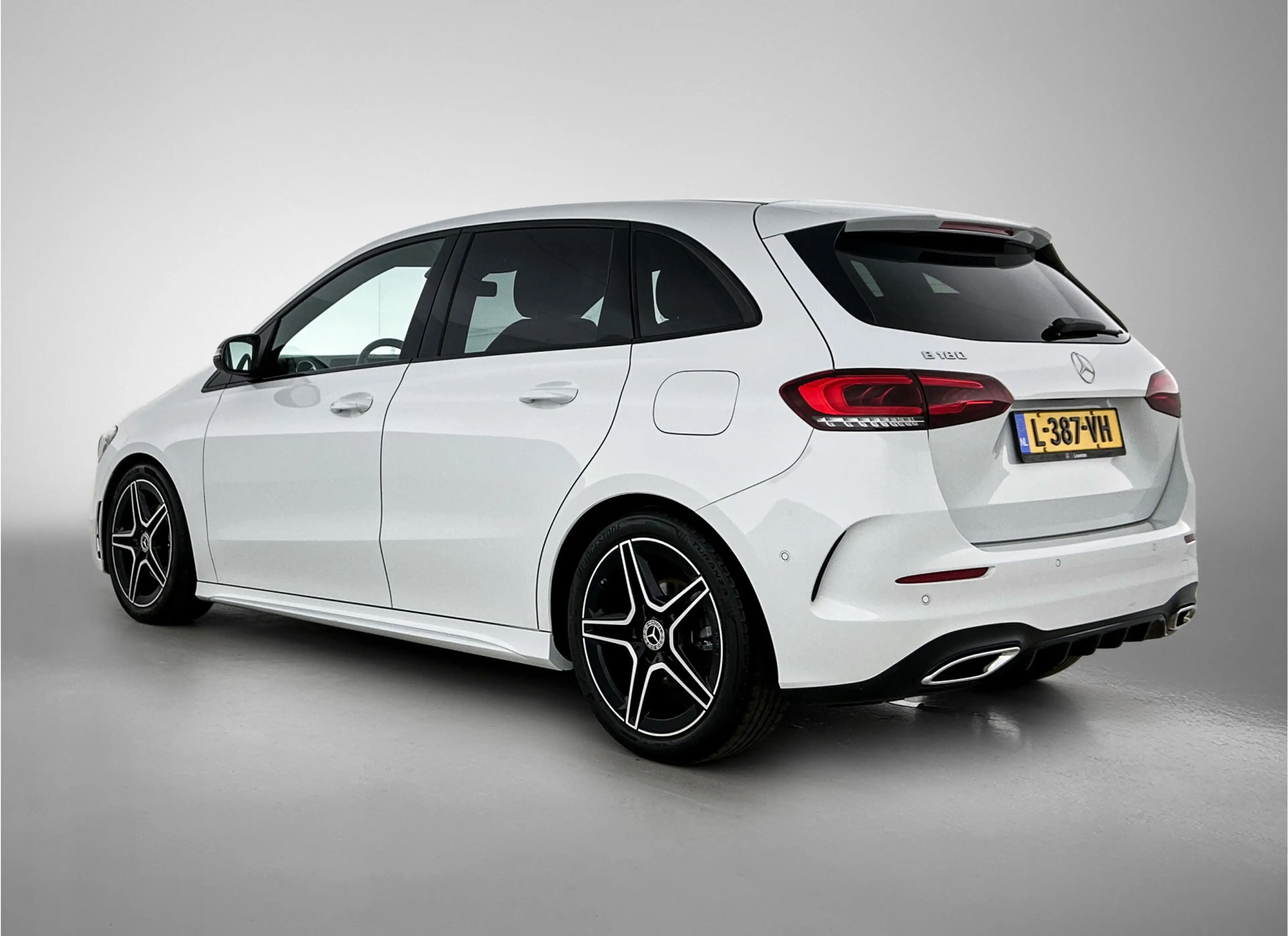 Mercedes-Benz B 180 Business Solution AMG | AMG-line interieur | AMG- — photo 13