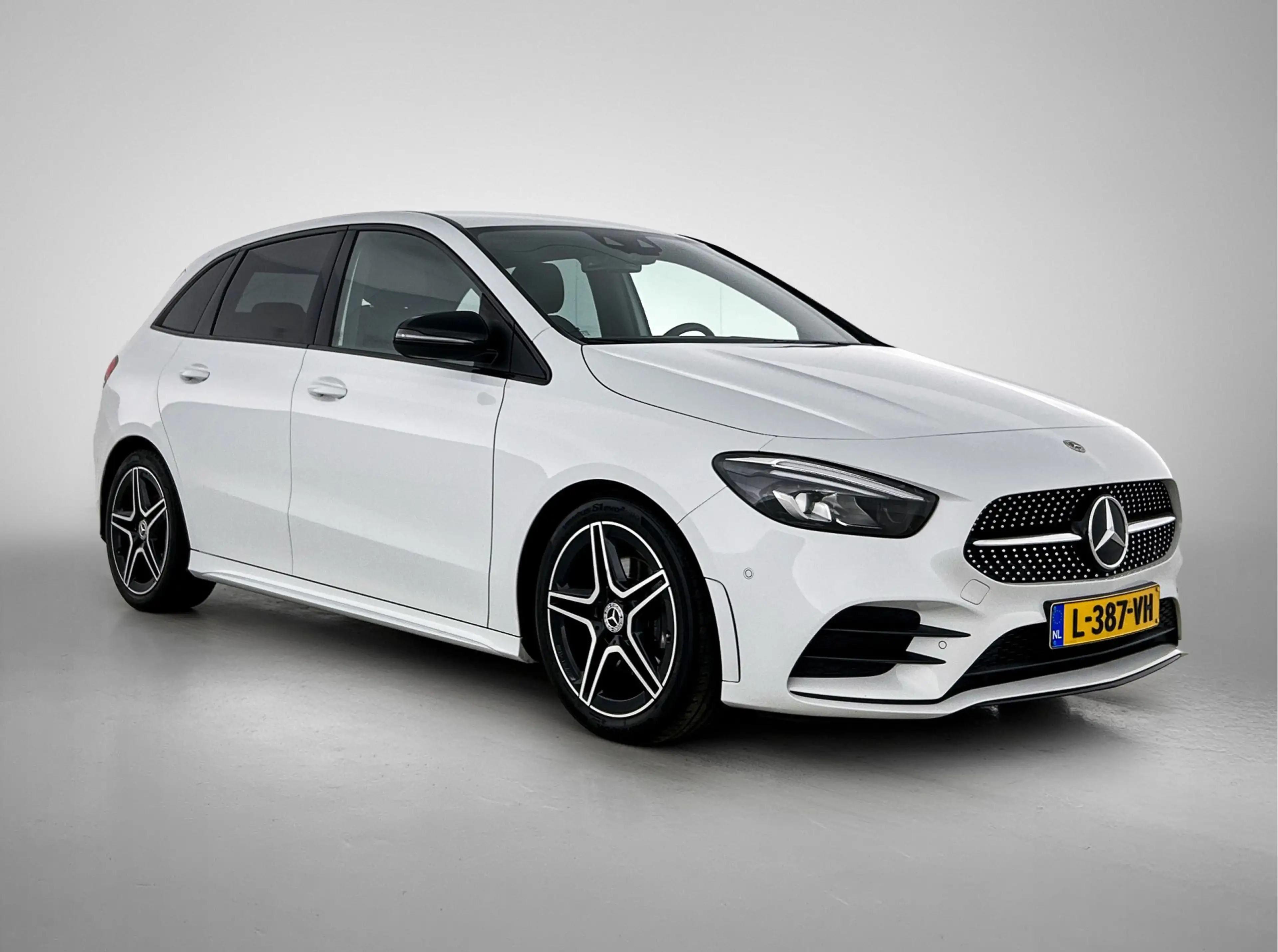 Mercedes-Benz B 180 Business Solution AMG | AMG-line interieur | AMG- — photo 12
