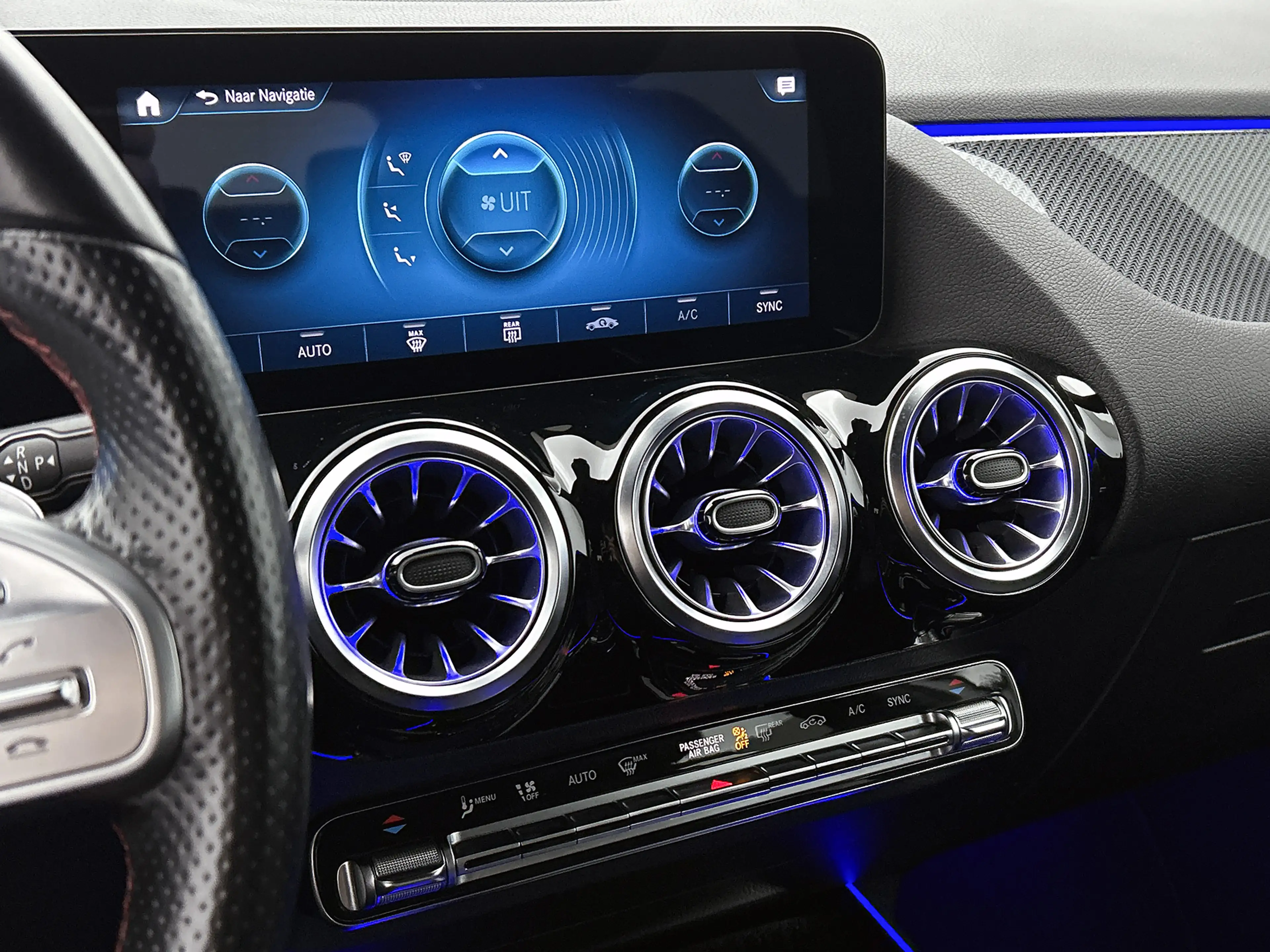 Mercedes-Benz B 180 Business Solution AMG | AMG-line interieur | AMG- — photo 9
