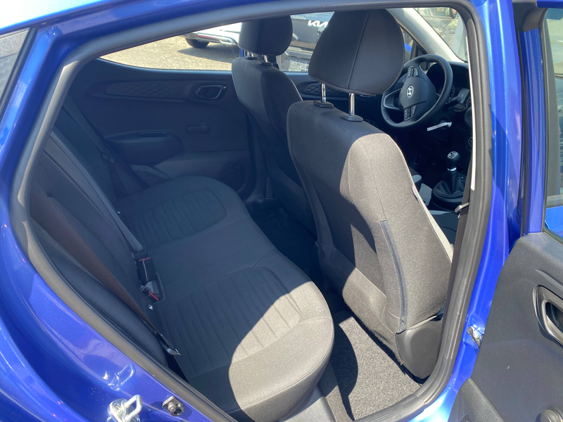 Hyundai i10 1.2 ALLWETTERREIFEN APPLE&ANDROID Klimaautomatik Lenkrad&Sitzheizung — photo 12