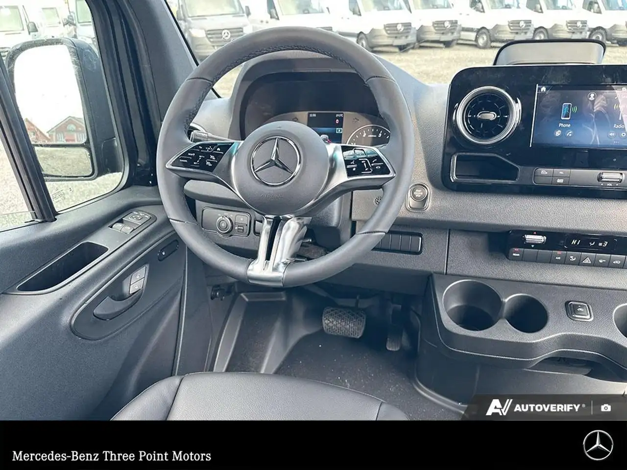 Mercedes-Benz Sprinter снимка Mercedes-Benz Sprinter
