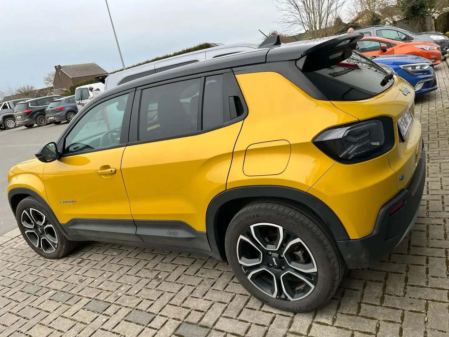 Jeep Avenger Avenger 1.2 Turbo MHEV Summit Jaune - 2