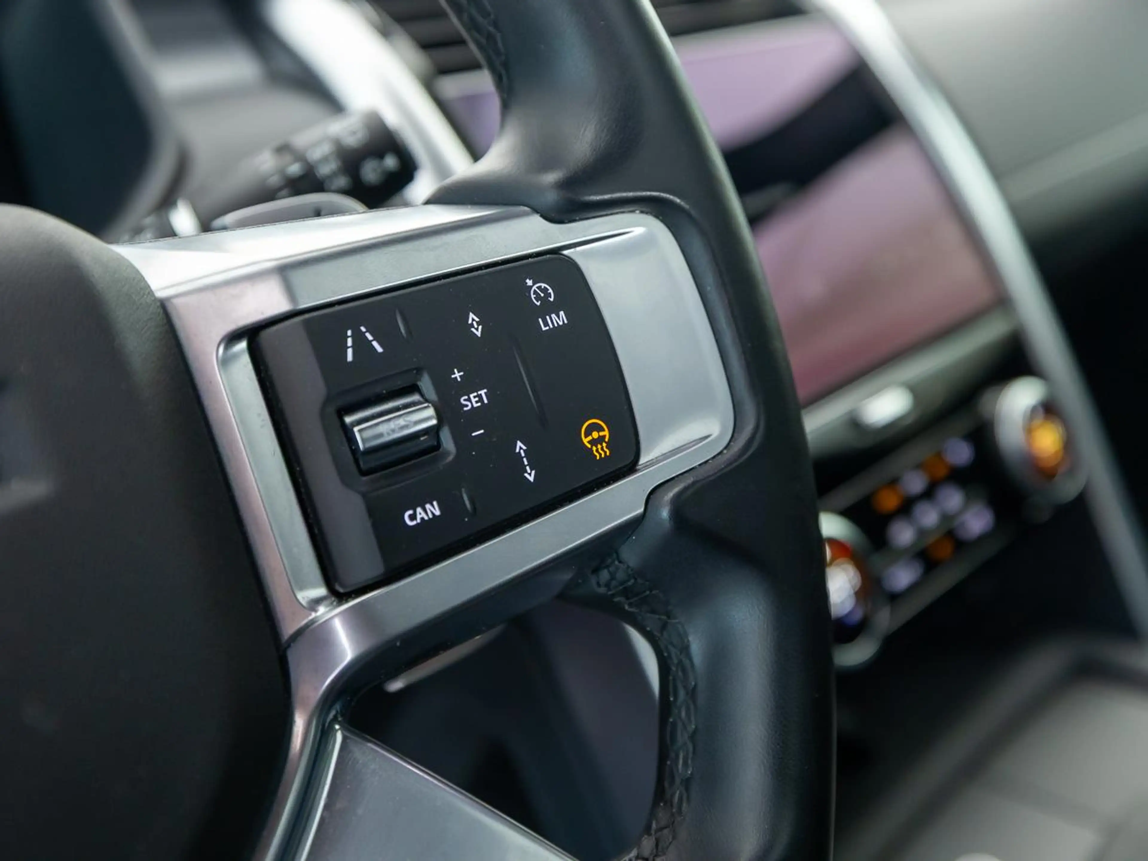 Land Rover Discovery 3.0 D250 R-Dynamic SE | Cold Climate Pack | Panora — photo 11