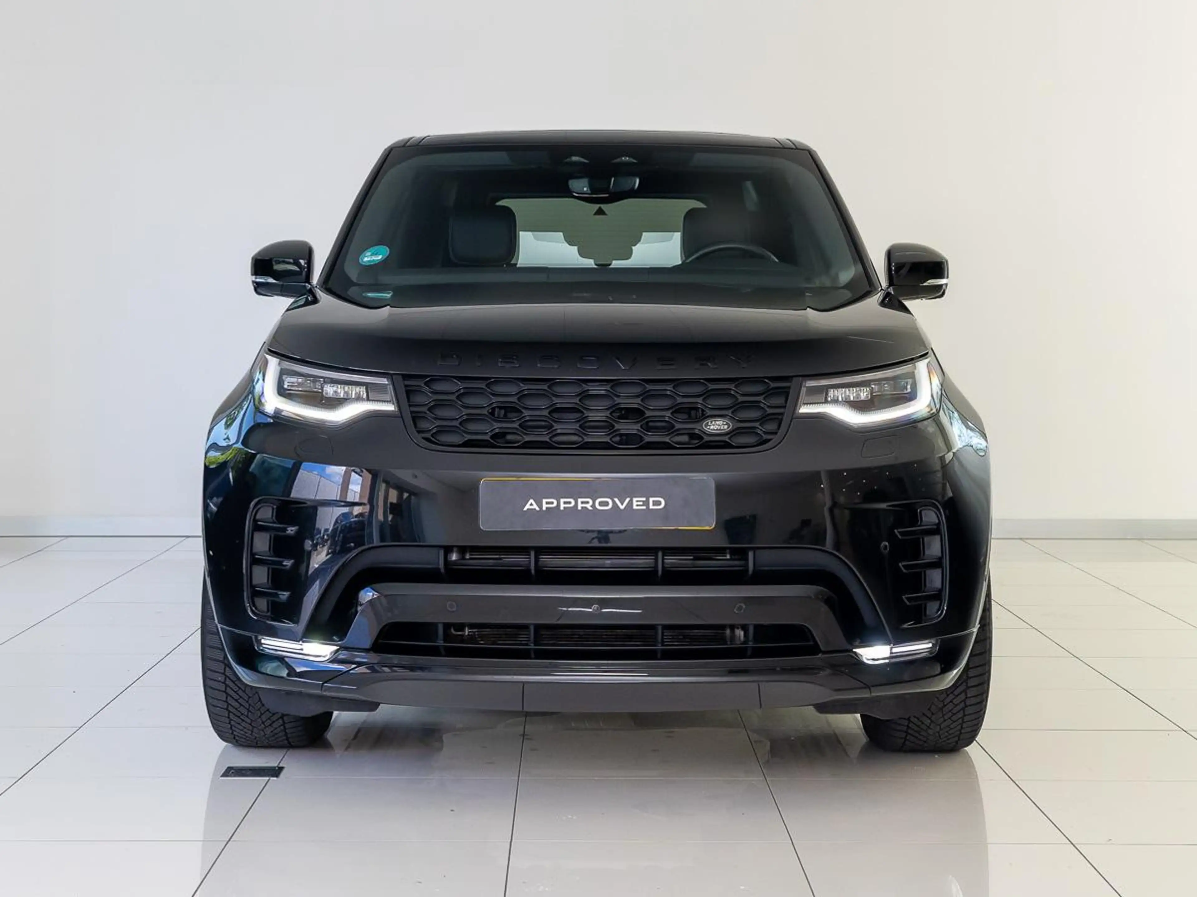 Land Rover Discovery 3.0 D250 R-Dynamic SE | Cold Climate Pack | Panora — photo 6