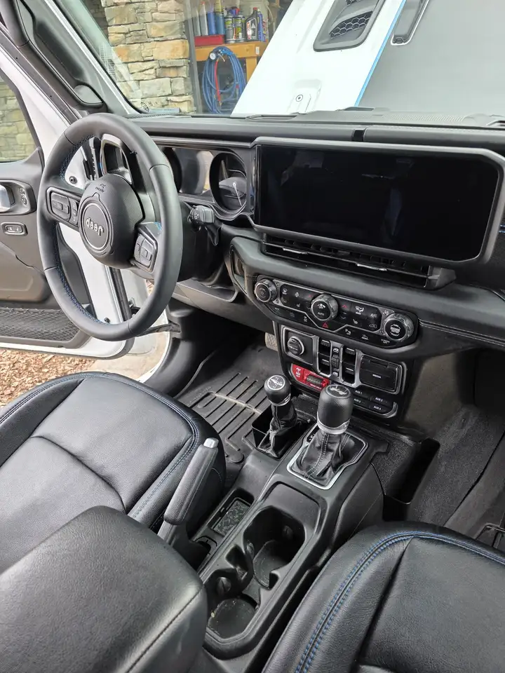 Jeep Wrangler снимка Jeep Wrangler