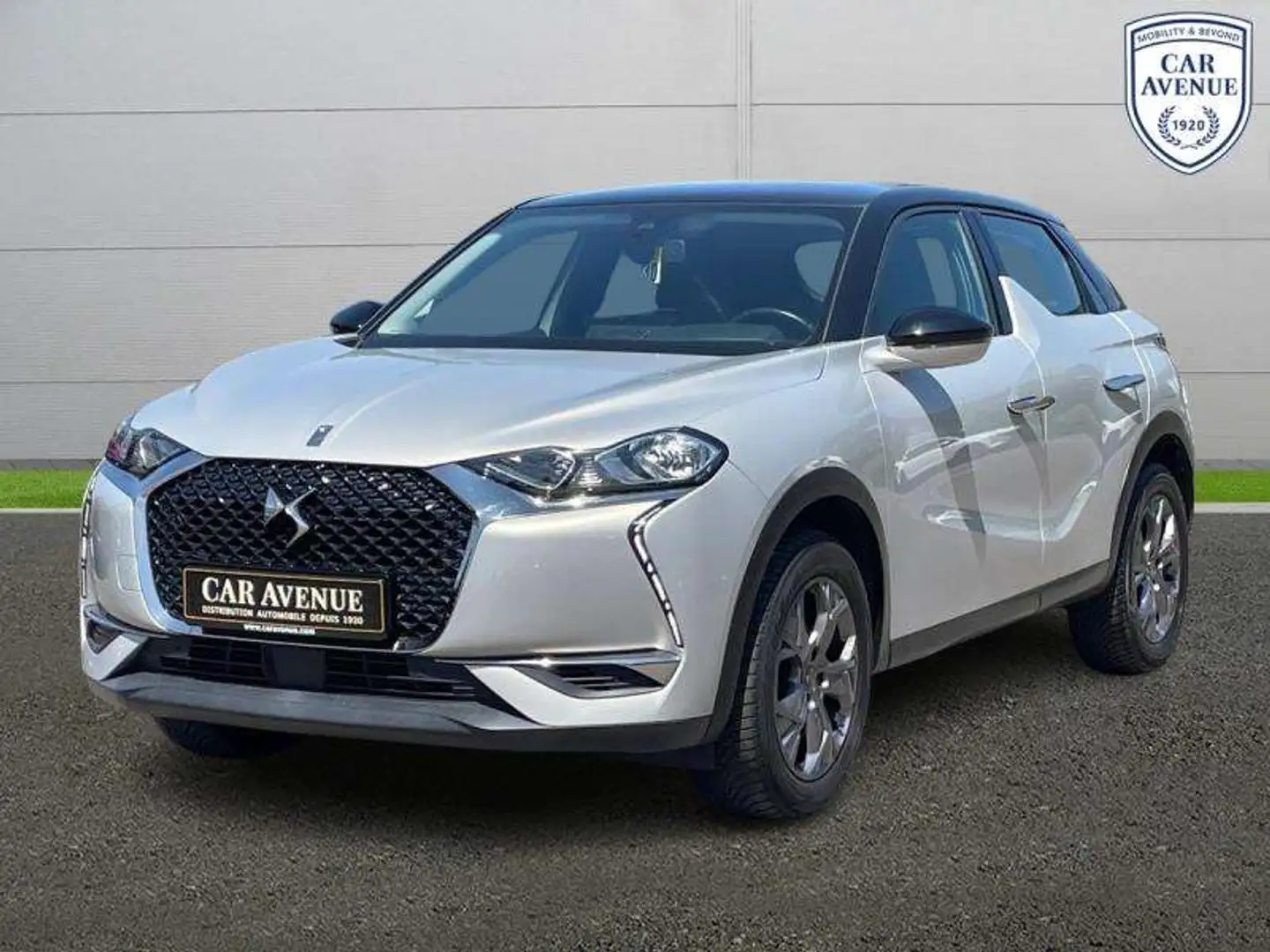 DS Automobiles DS 3 Crossback BlueHDi 100ch Chic 97g Gris - 1