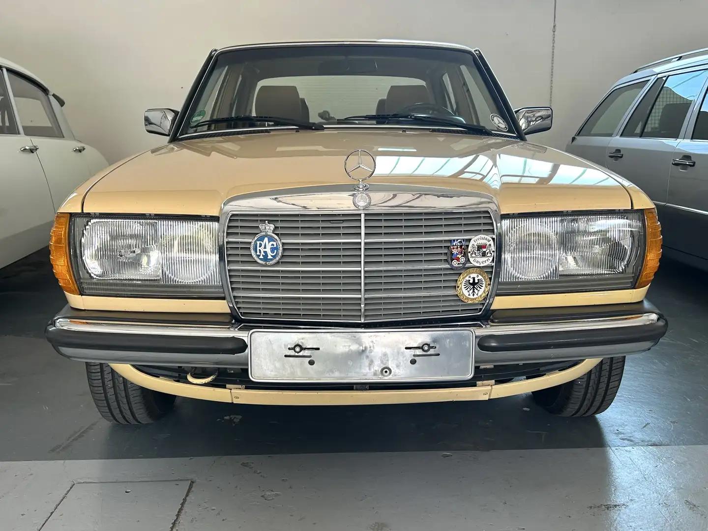 Mercedes-Benz Baureihe 123 230 E Automatik 3.Serie H-Zulassung SSD Gelb - 2