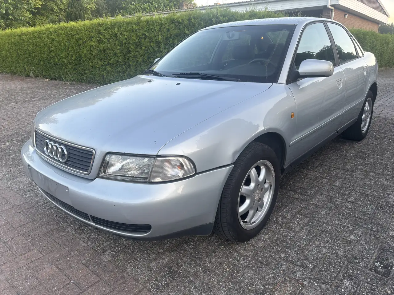 Audi A4 1.8T Turbo 150Pk Benzine airco, foto 1