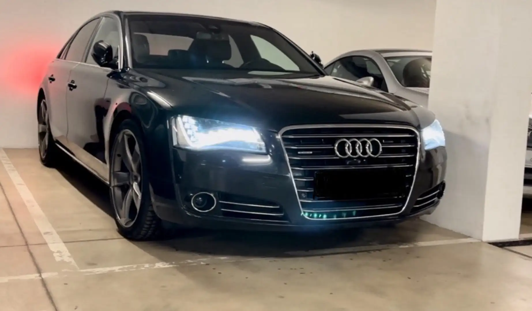 Audi A8 4.2 TDI DPF quattro tiptronic Noir - 1