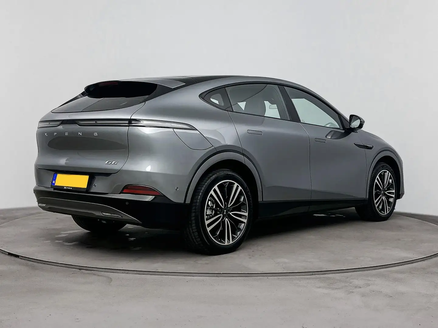 Xpeng G6 RWD 66 kWh Apple Carplay | Panoramadak | Trekhaak Grau - 2