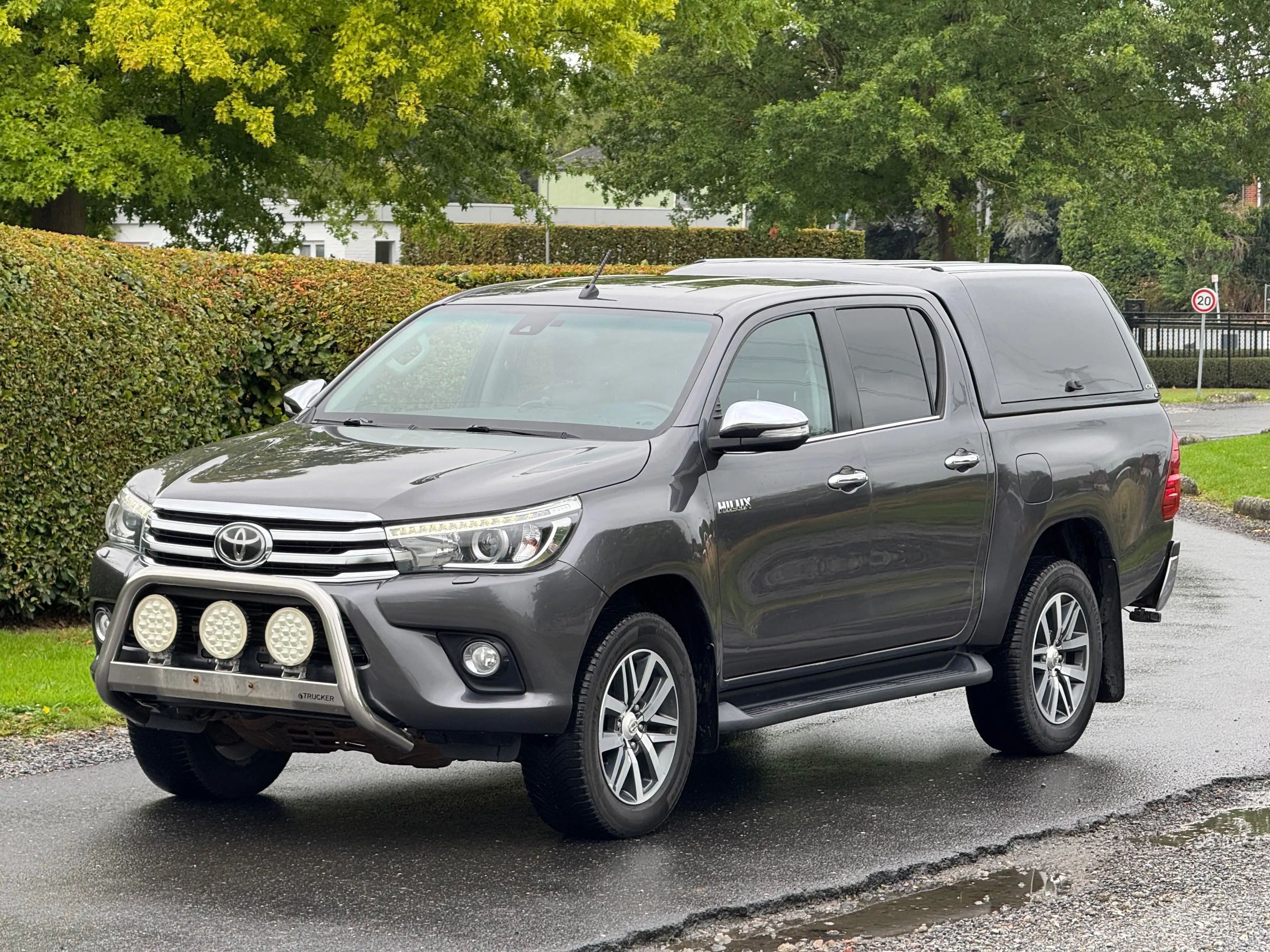Toyota Hilux 2.4 D-4D 4WD Lounge EXPORT ONLY