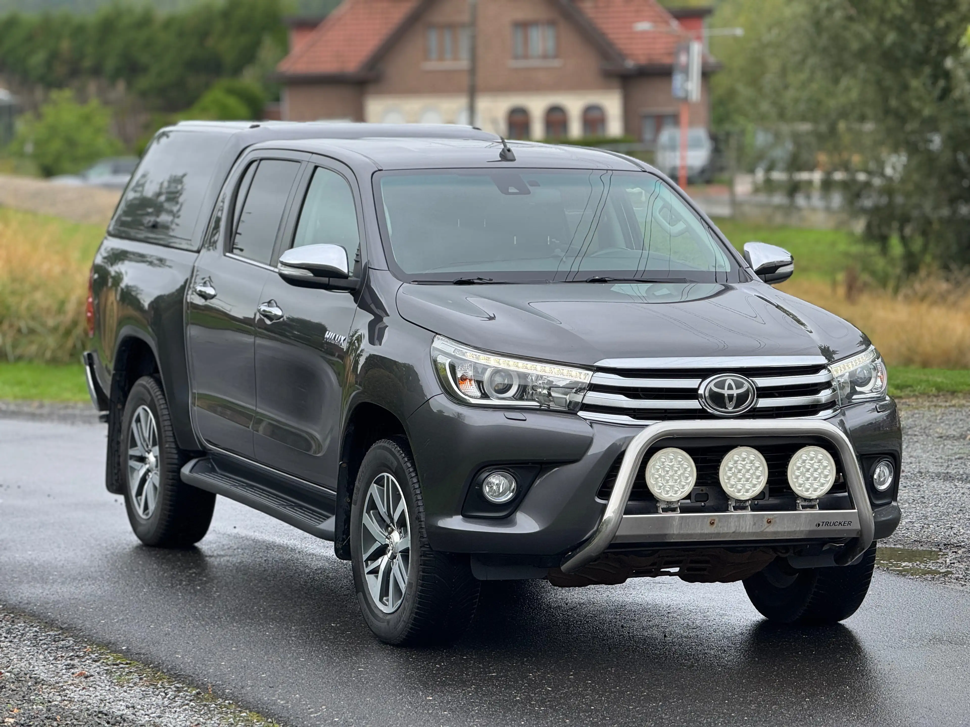 Toyota Hilux 2.4 D-4D 4WD Lounge EXPORT ONLY — photo 3