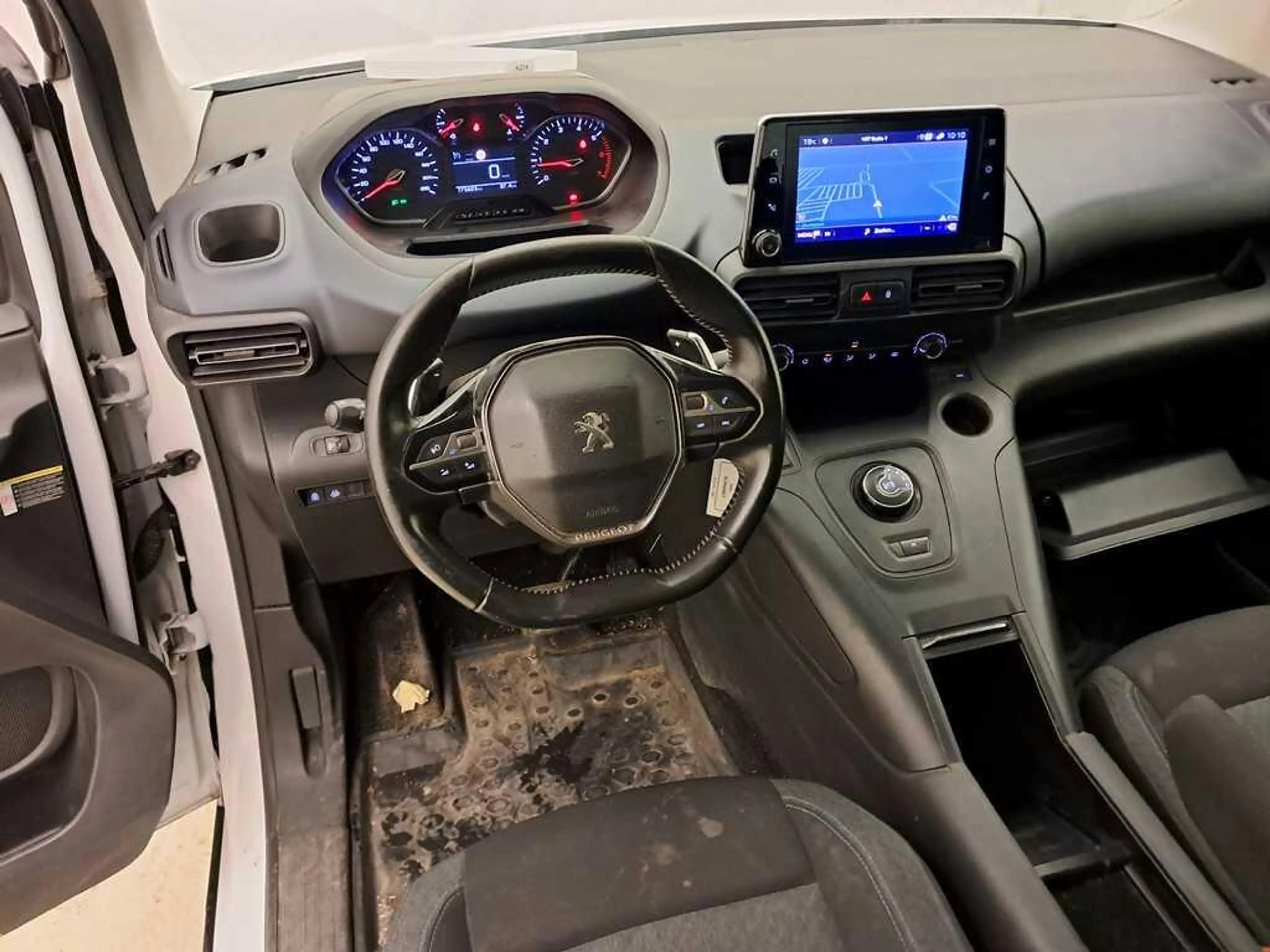 Peugeot Rifter 1.5 HDi Aut. Allure /€10.990 netto / Navi / ... — photo 8