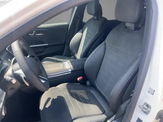 Mercedes-Benz C 300 de 4MATIC T-Modell mit EQ Hybrid AMG Ansicht 9