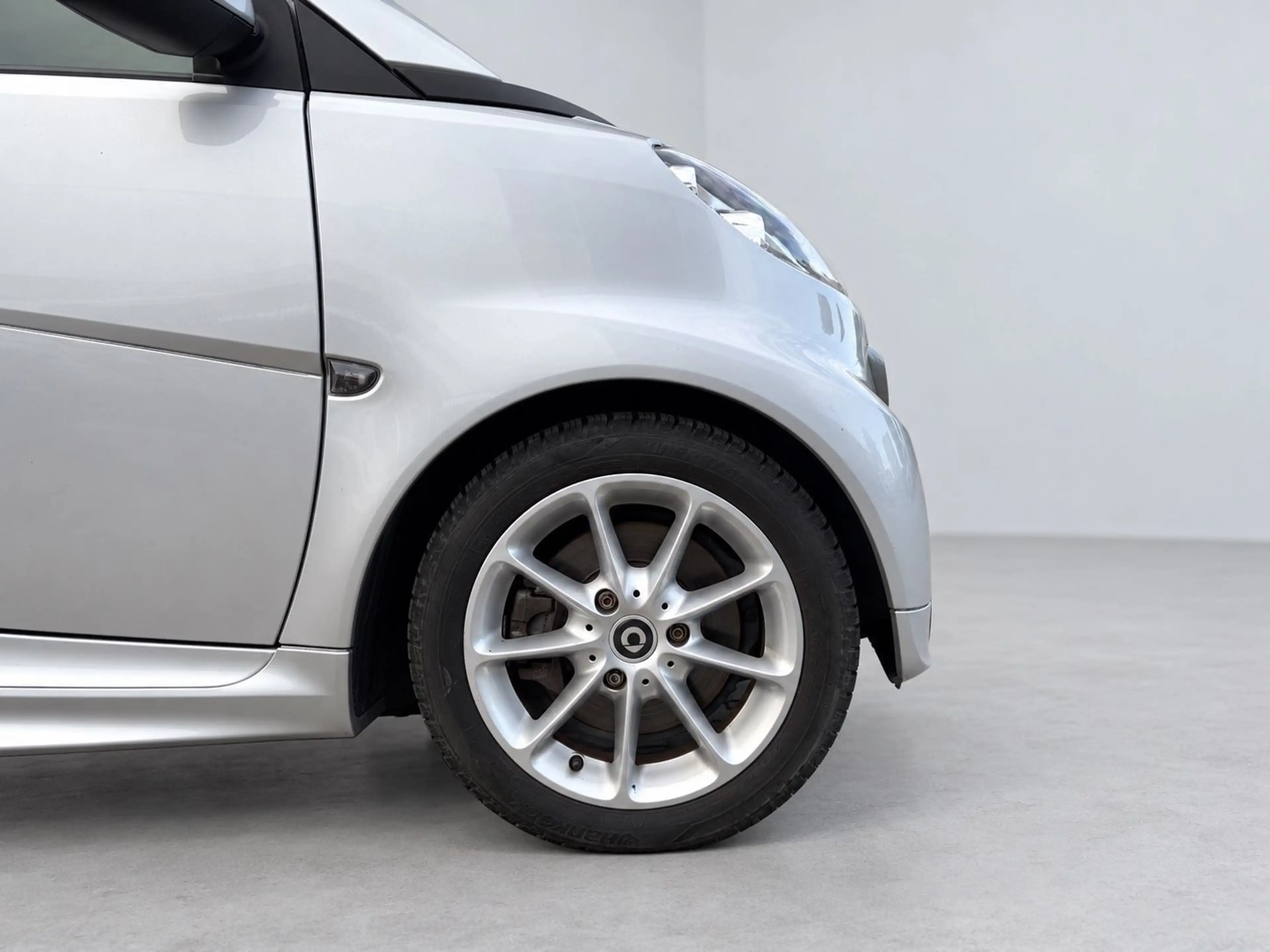 smart forTwo fortwo cabrio Micro Hybrid Drive 52 kW — photo 10