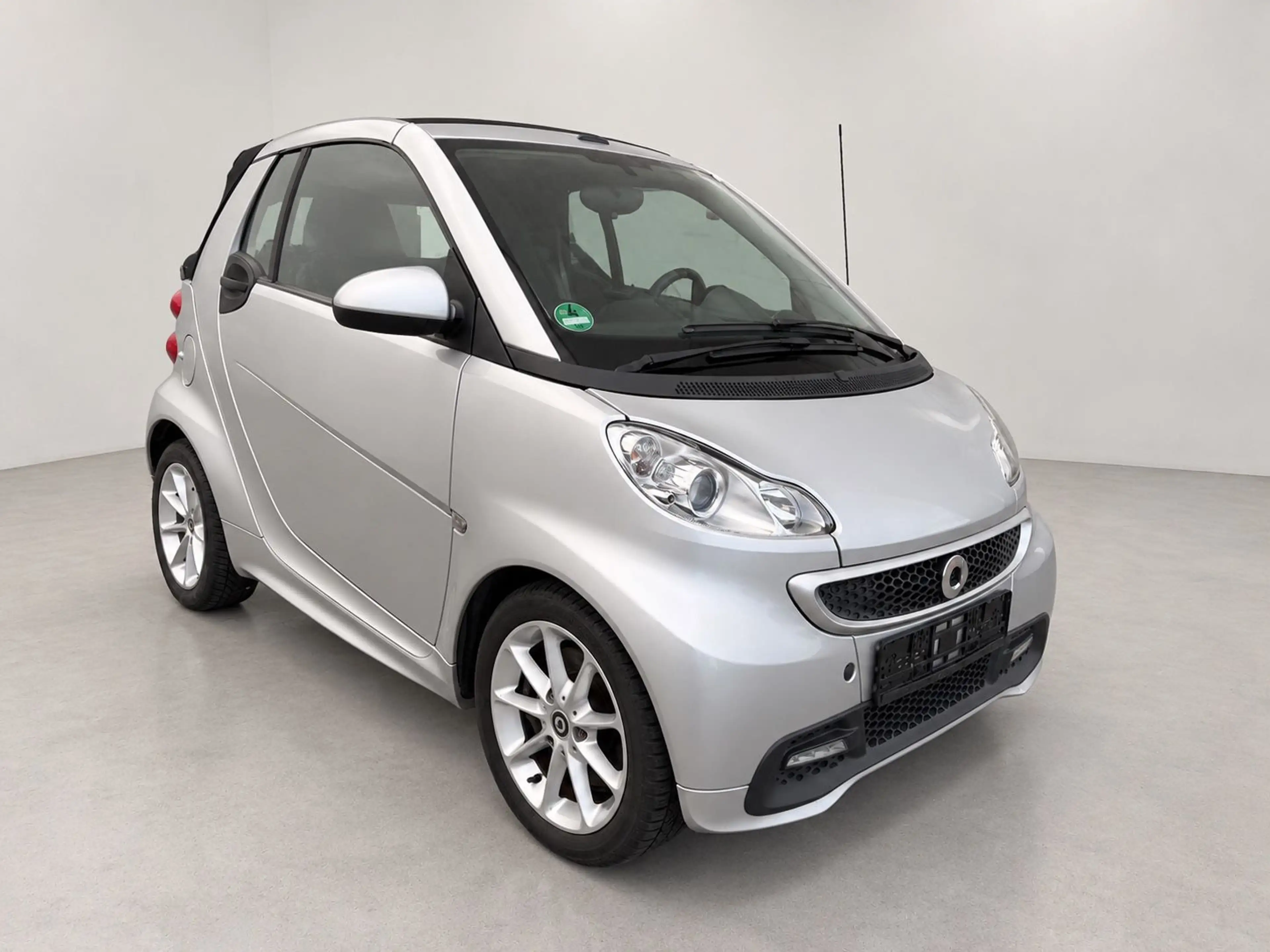 smart forTwo fortwo cabrio Micro Hybrid Drive 52 kW
