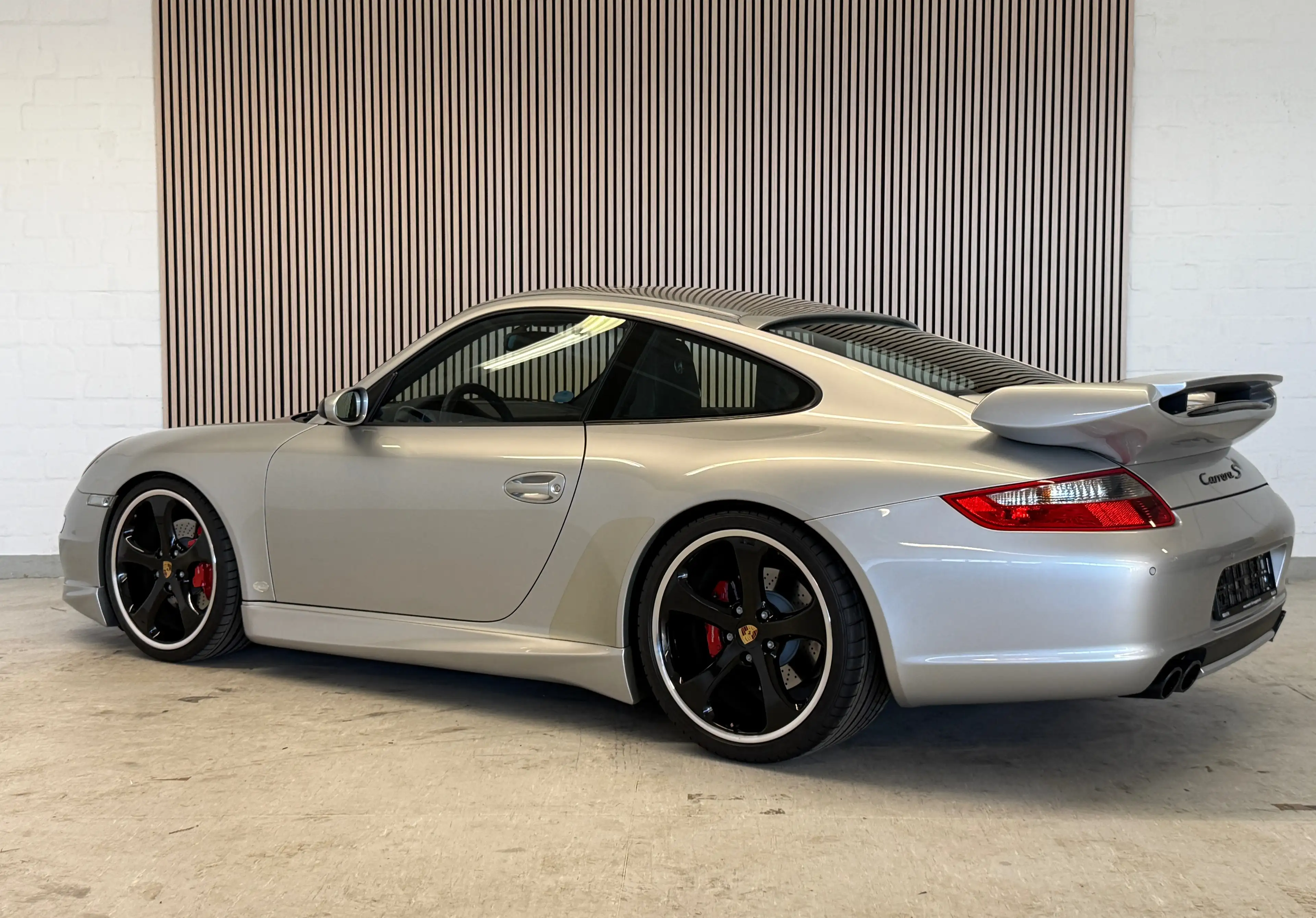 Porsche 997 Carrera S Coupe Schalter nur 6890KM Service neu — photo 11