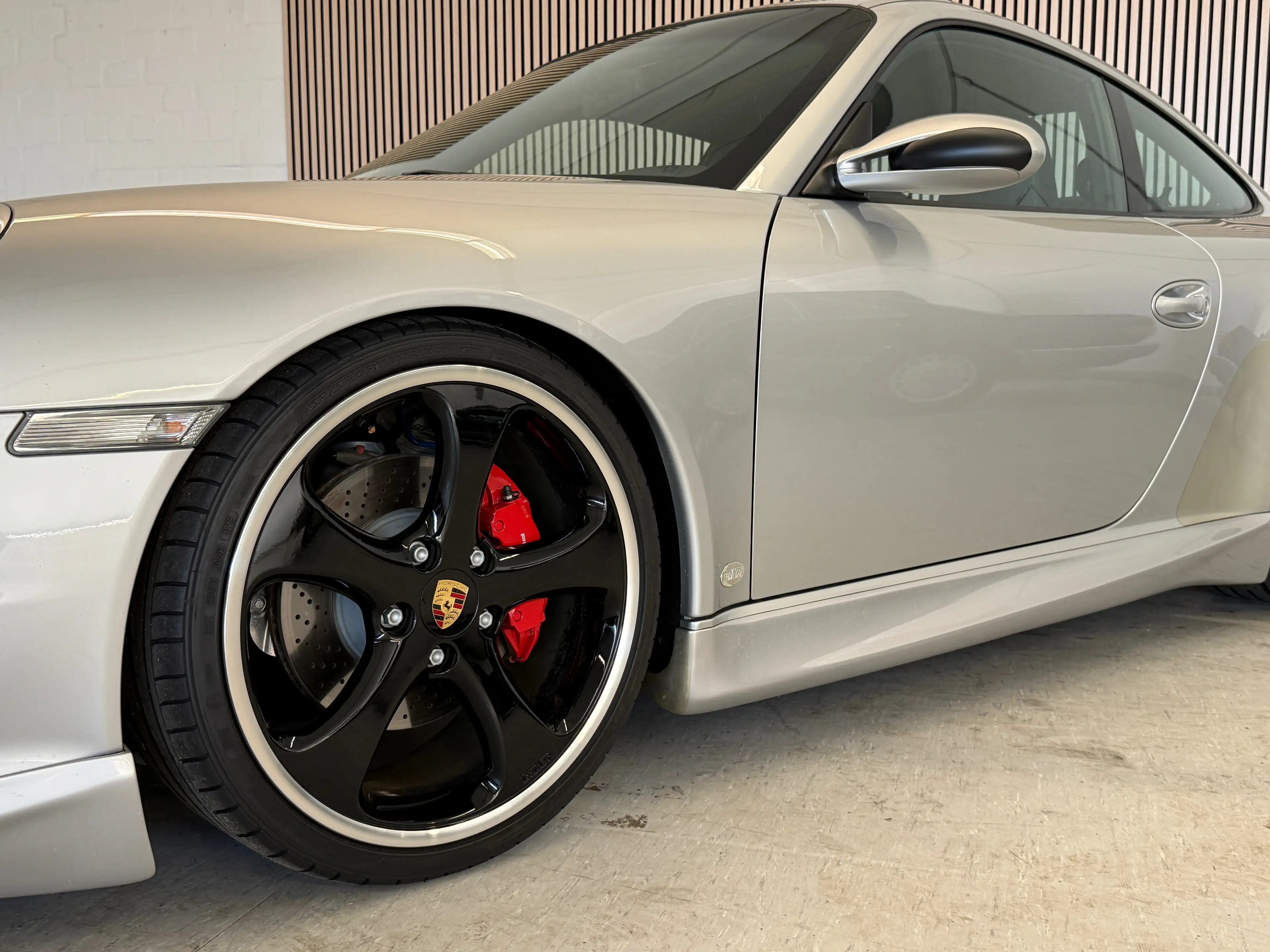Porsche 997 Carrera S Coupe Schalter nur 6890KM Service neu — photo 5
